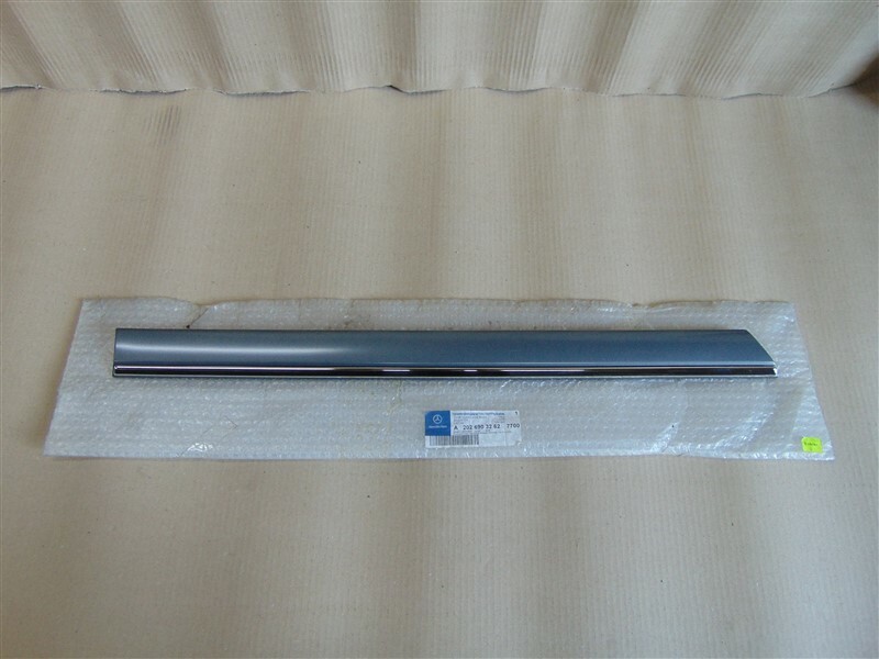 Brand New Rear Right Door Exterior Strip Genuine Mercedes W202  