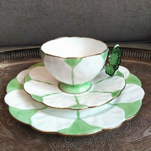 RARE Green & White Aynsley Butterfly handle Art Deco Teacup Saucer Side
