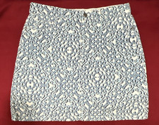 Croft  Barrow Women's Stretch Skort w/ Pockets Geometric Size 10 Blue White