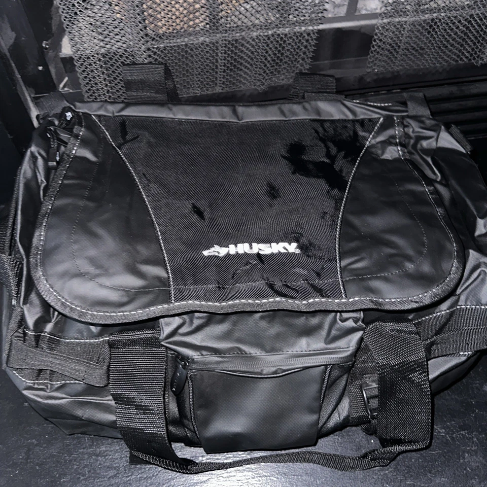 Bolsa de herramientas Husky de 20 pulgadas lona de viaje de alta resistencia con correa para el hombro negra Foto 3 de 4