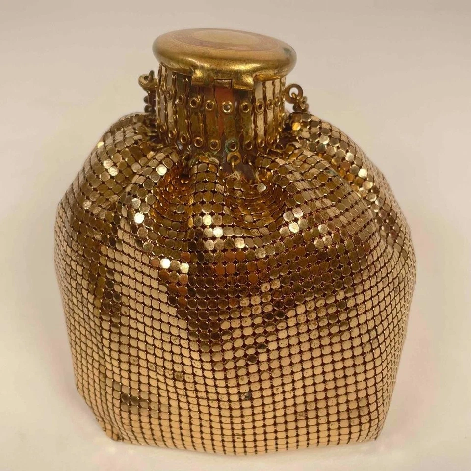 Antique 1930s Whiting Davis Mesh Art Deco Gold Mesh Expandable Beggars Bag Purse - Image 2 of 4