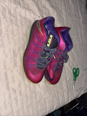 Nike Air Max Lebron X Low Raspberry Sneakers 579765-601  Size 13
