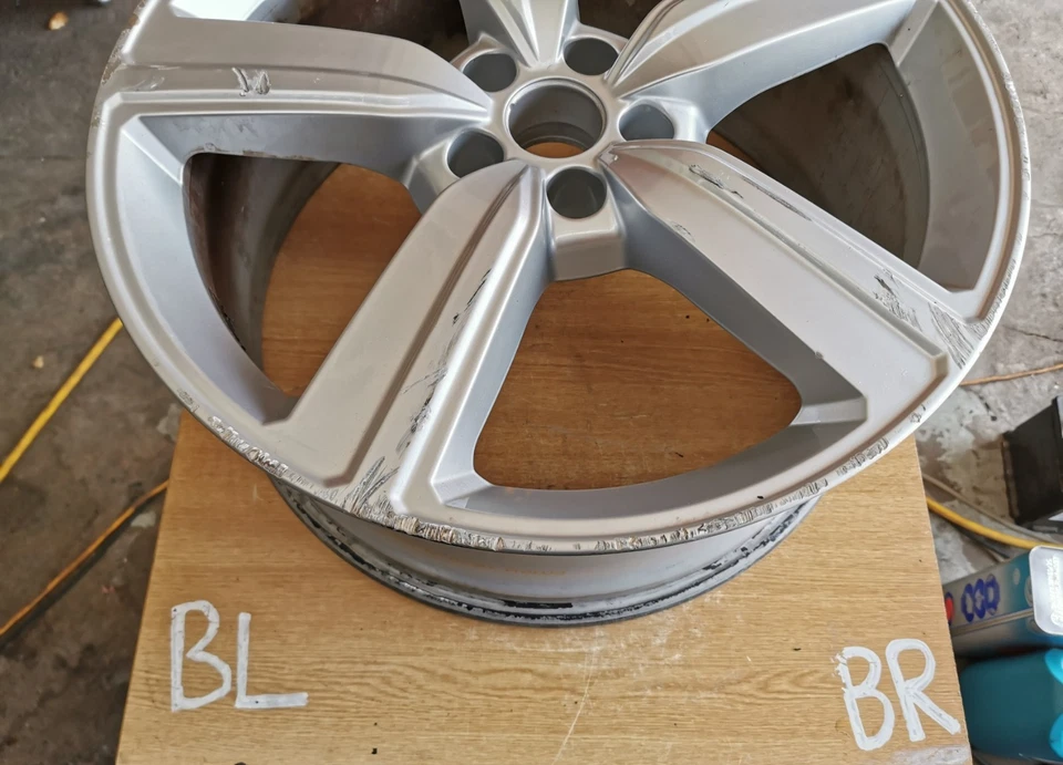 1x Original Audi E-Tron 2018-22 20 Zoll Alufelge Felge 9Jx20 ET38 4KE601025S - Bild 3 von 4