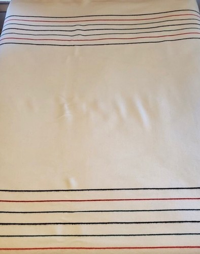 Vintage Yellowstone Pendleton Blanket Approximate Size 90” X 72” - Picture 20 of 21