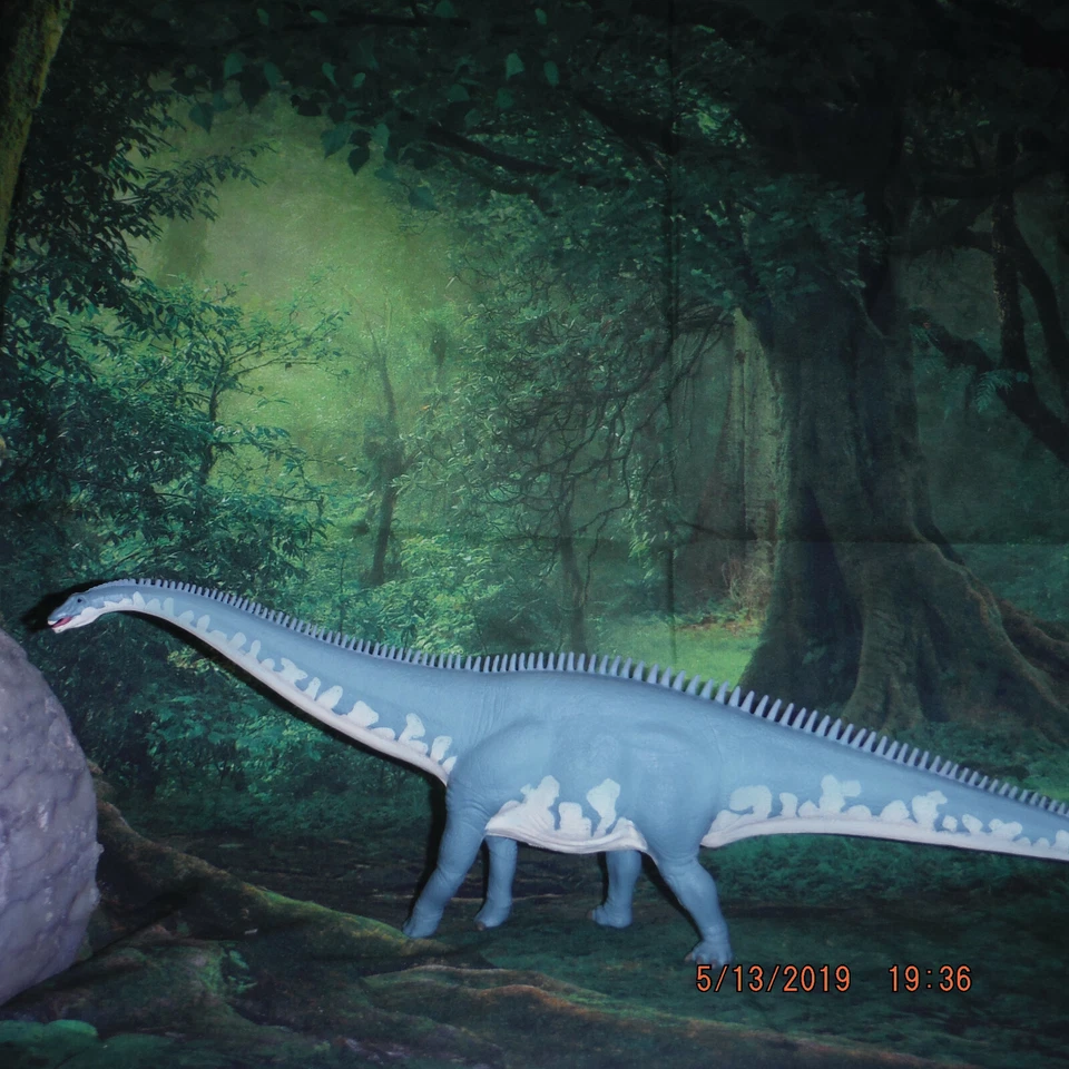 DINO WARS! CARNOSAURUS VS BRONTOSAURUS & ALLOSAURUS vs DIPLODOCUS / ¡¡VENTA LOCA!!! Foto 3 de 4