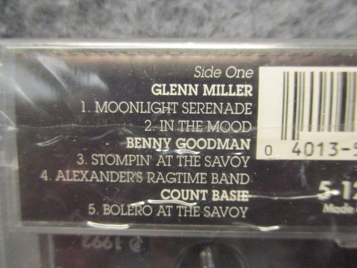 Dejavu The Gold Collection Cassette Tape Swinging Bands NOS SEALED 5-121-4 Italy - Imagen 3 de 4