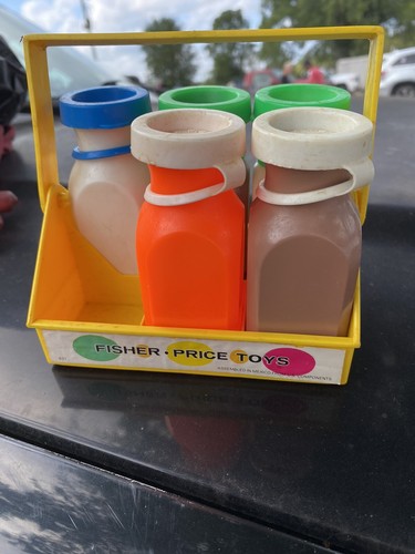 Vintage FISHER PRICE 5 Milk Bottles w Caps in Yellow Carrier - Picture 4 of 5