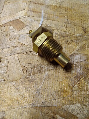 NOS VINTAGE STEWART WARNER TEMP SENDER UNIT SENDING D-362-AH 240 F  1/2''NPT