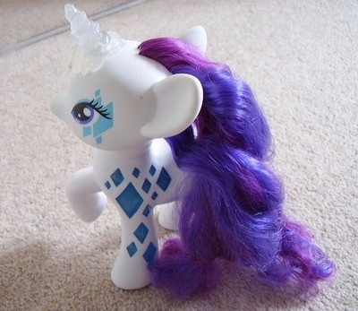 my little pony cutie mark magic glamour glow rarity figure