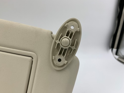 2013-2015 Land Rover LR2 Passenger Sun Visor Sunvisor Gray Illuminated E01B53024 - Picture 3 of 7