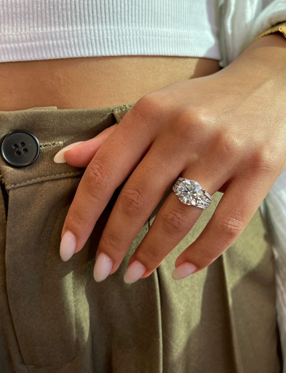 GIGANTIC Antique Style Ct IGI Certified E Color VS1 Clarity