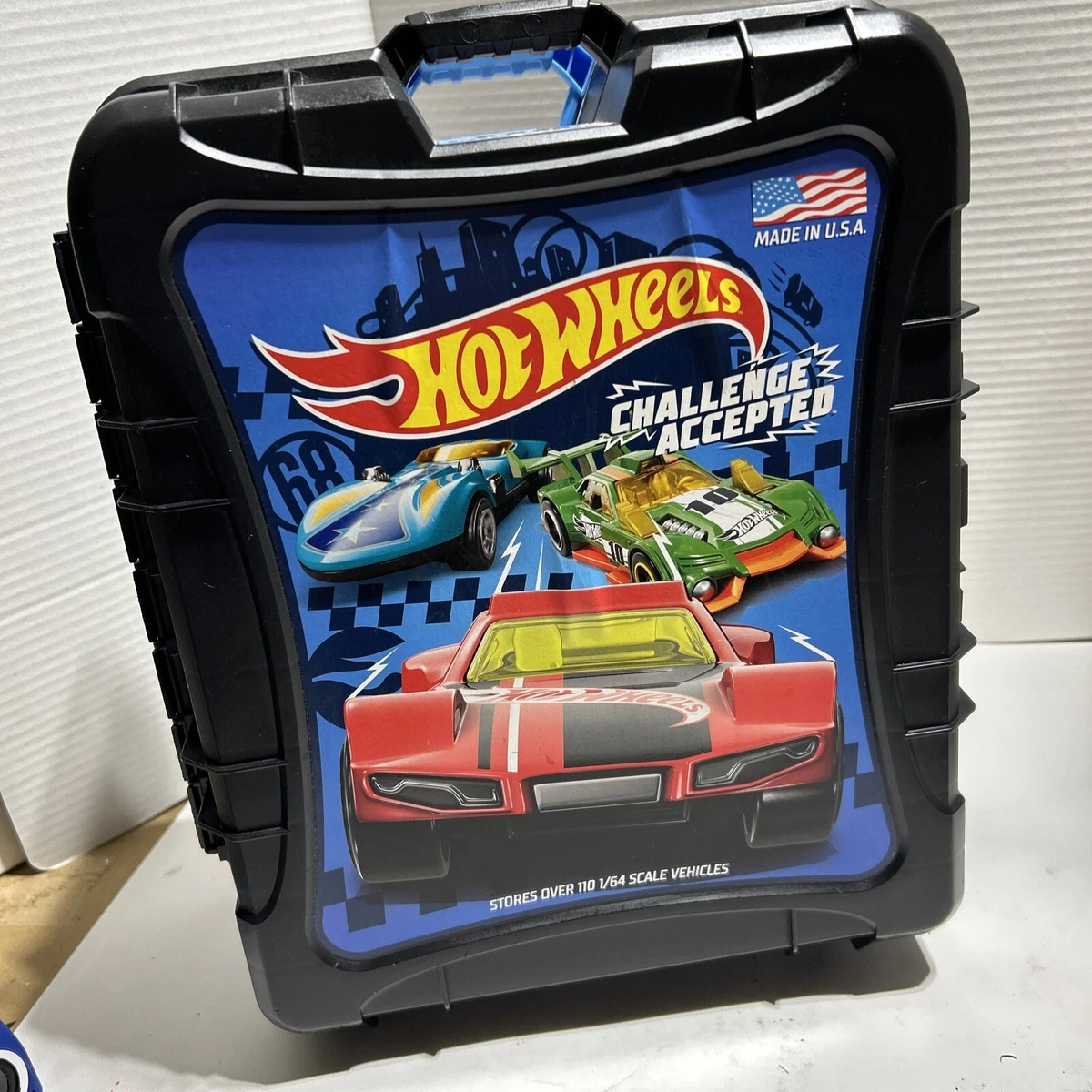 Hot Wheels 110 Car Carrying Case Storage Organizer Rolling Suitcase Made in  USA