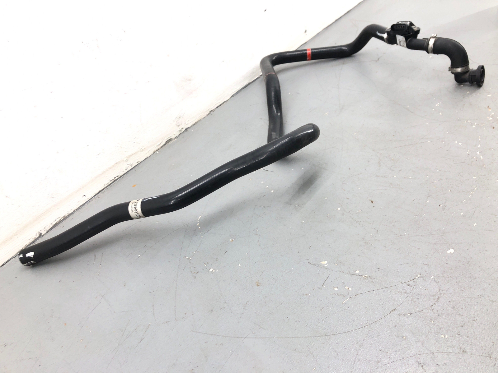 2020-2023 MCLAREN GT 4.0L ENGINE MISC AIR HOSE PIPE LINE W/SENSOR 22FA031GP OEM