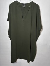 Forever 21 Women's Green Solid V-Neck Short Sleeve Shift Dress Pullover M