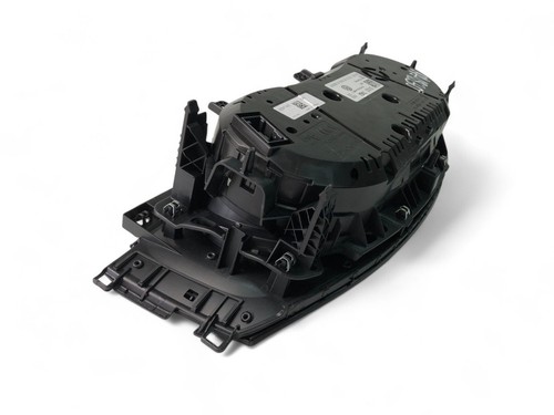 KA1830 VW Instrument Cluster Speedometer 5G1920740A - Picture 4 of 9