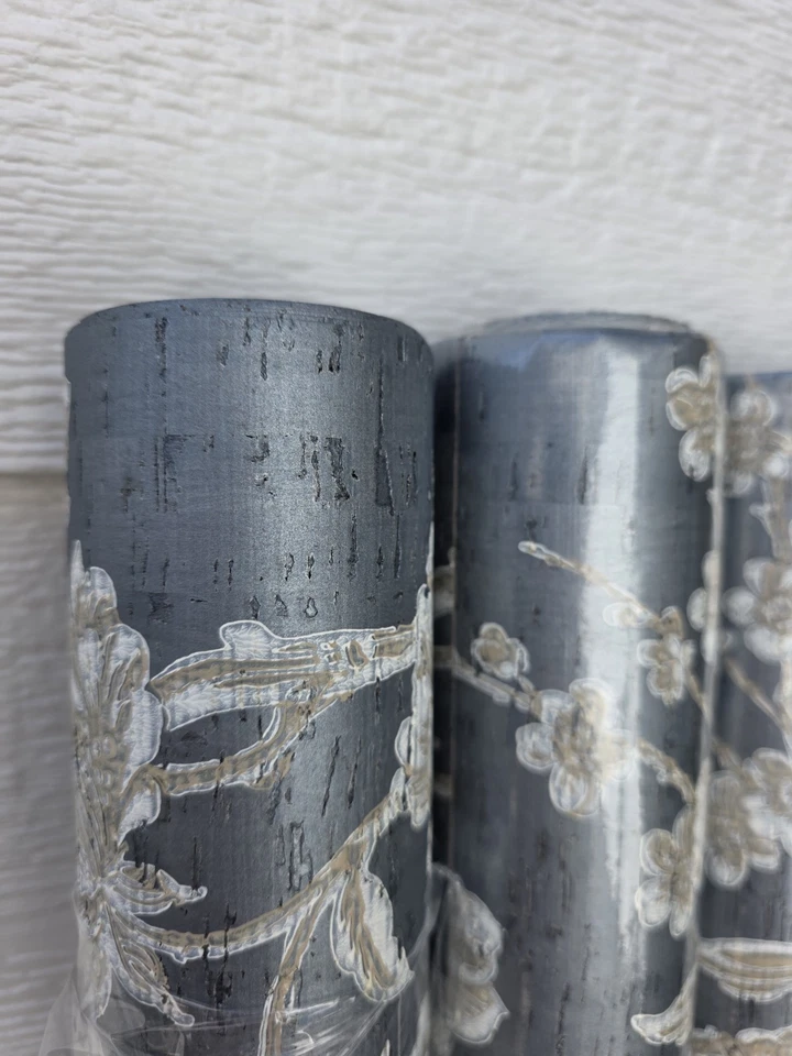 Papel pintado metálico corcho marca Arhaus York floral y pájaros. Juego de 4 rollos dobles Foto 3 de 4