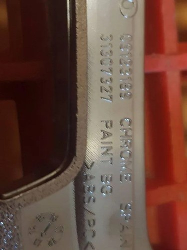 VOLVO V40 Estate VW Mittelkonsole Verkleidung 31307327 2.00 Diesel 33119837