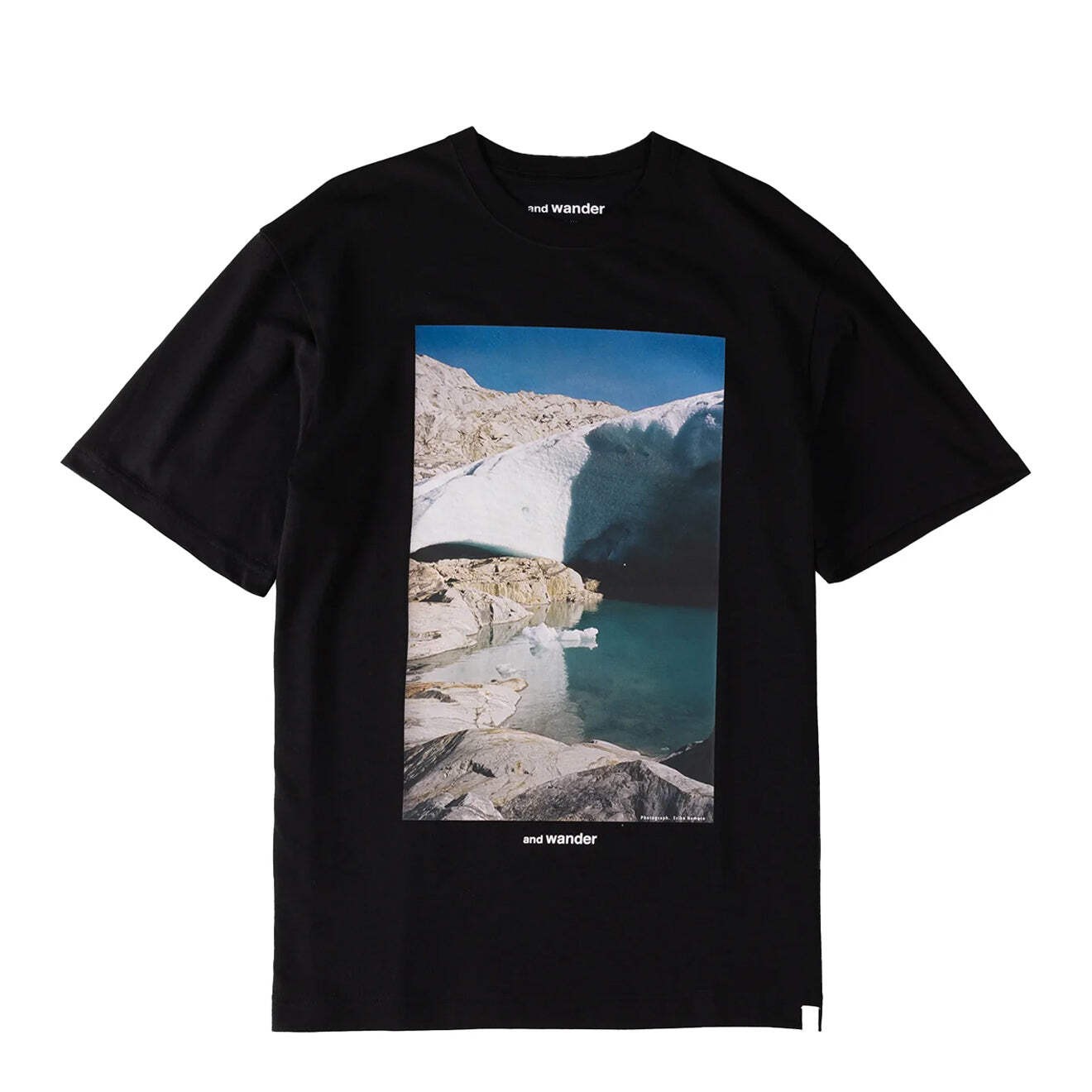 ALTRA T shirt nera stampata And Wander Gracier