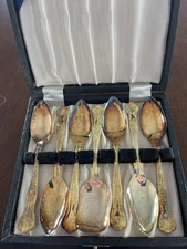 Vtg Raimond Sheffield Gold Tone Grapefruit Spoons With Sugar Spoon Set of 7