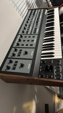 Oberheim OB-X8 61-Key Analog Synthesizer Keyboard Black/Grey w/ Wood Panels