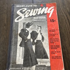 Ancien livre broché illustré Short Cuts to Sewing Succès 1940 Singer USA