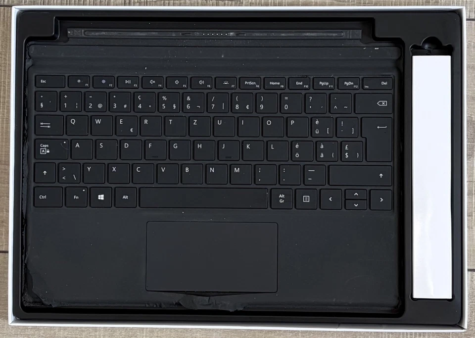 Microsoft Surface Pro, Intel Core m3-7Y30, 1-1.61 GHz, 4GB, 128GB SSD - Bild 2 von 2