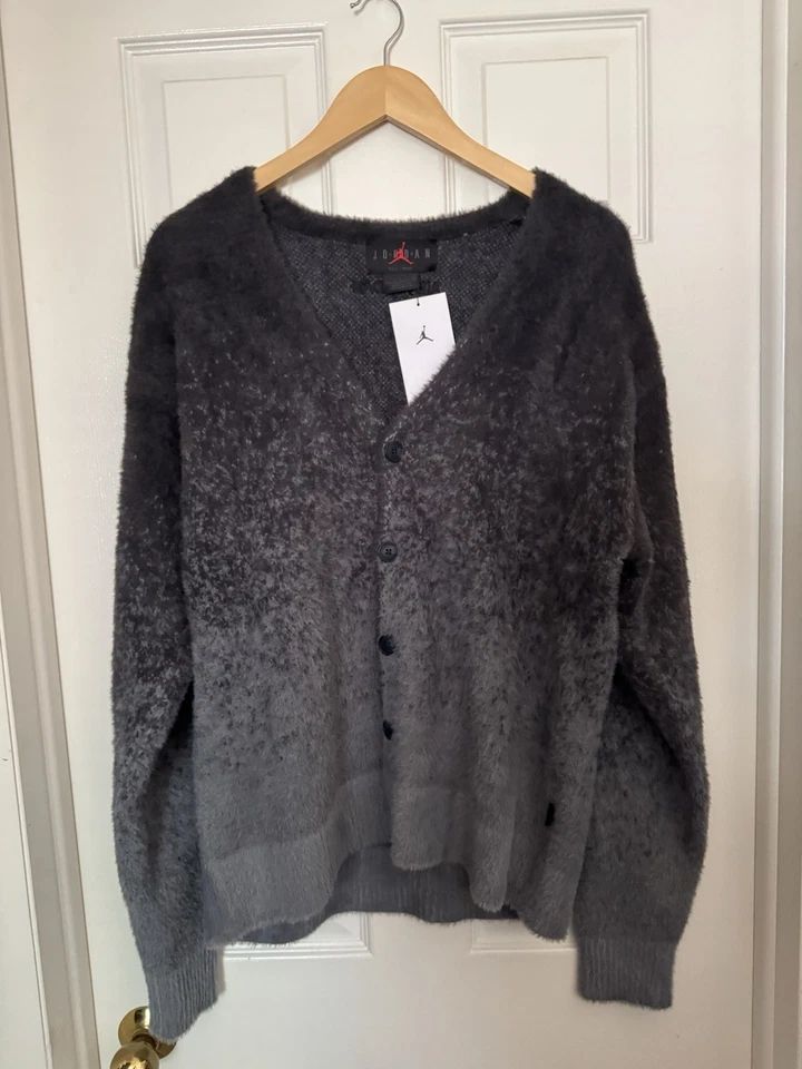 Cárdigan suéter gris humo oscuro Air Jordan para hombre talla pequeña FV7426-070 NUEVO Foto 2 de 4
