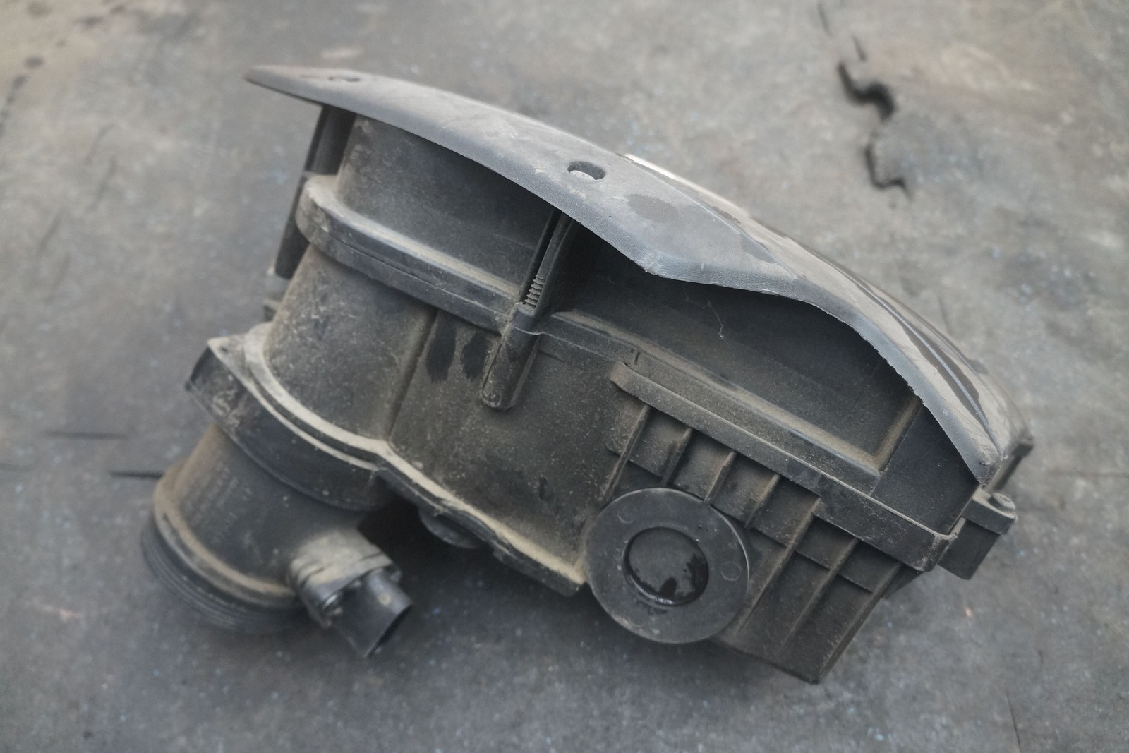 Left Air Cleaner Filter Box 3W0129601G Bentley Continental Flying Spur 06 GT GTC
