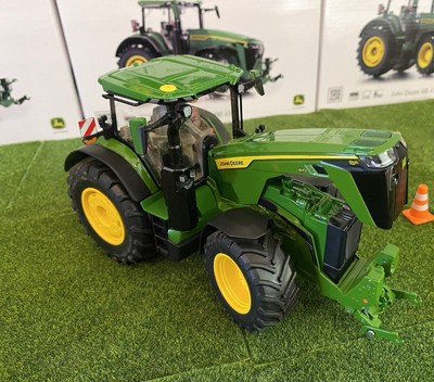 Wiking John Deere 8R410 tractor 1:32 Universal Hobbies, Weise Toys, ROS, Schuco