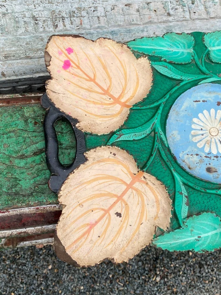 Antigua bandeja de madera tallada a mano con diseño de hojas florales Foto 3 de 4