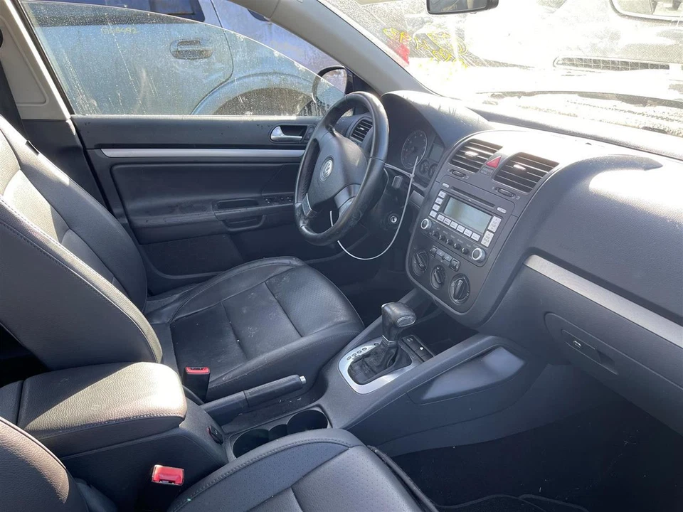 Medidor de velocímetro usado se adapta a: Volkswagen Jetta Cluster 2008 Sdn VIN J octavo dígito M Foto 2 de 4