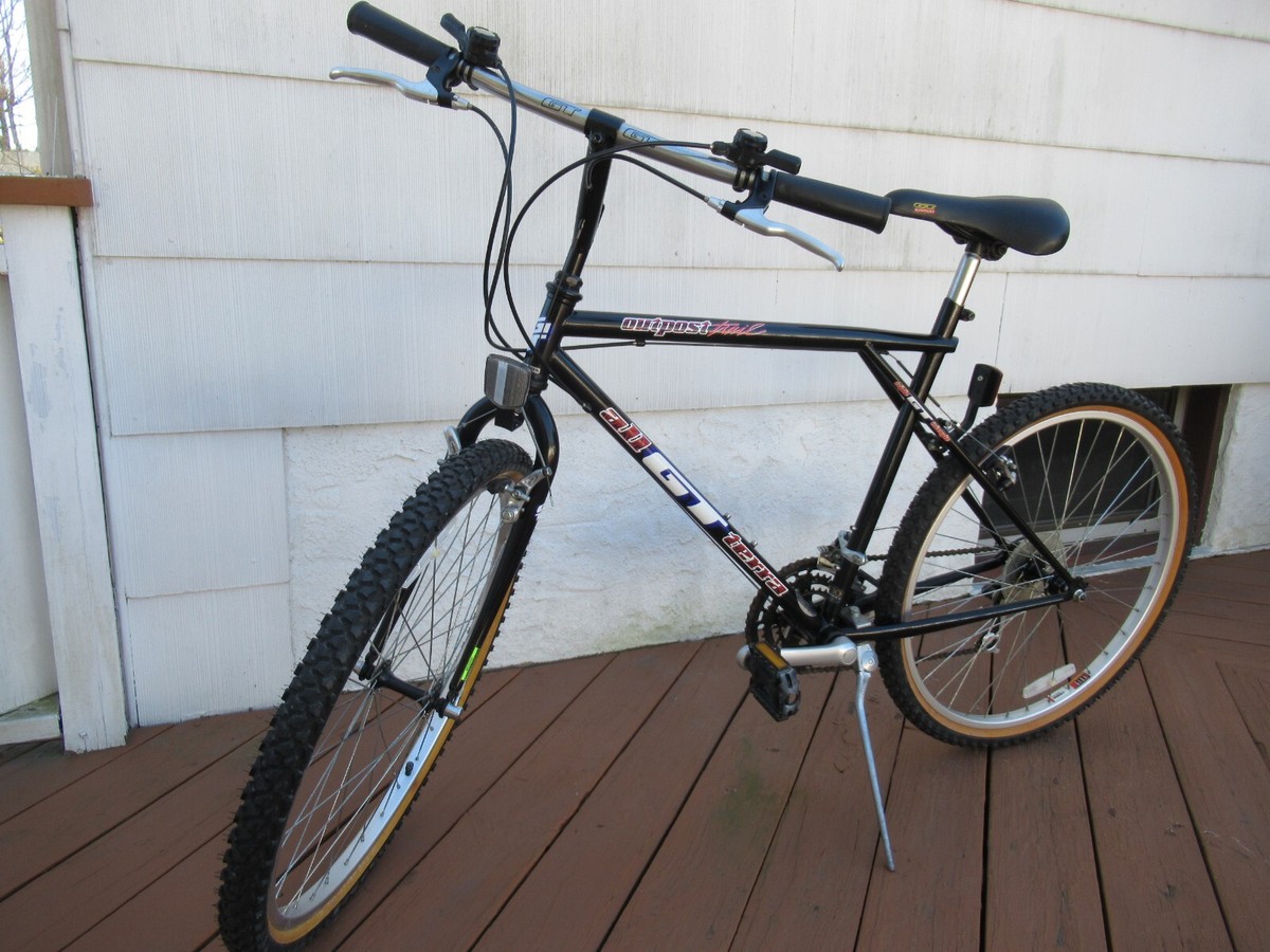 VINTAGE 1995 GT OUTPOST TRAIL MOUNTAIN BIKE TRIPLE GT TRIANGLE
