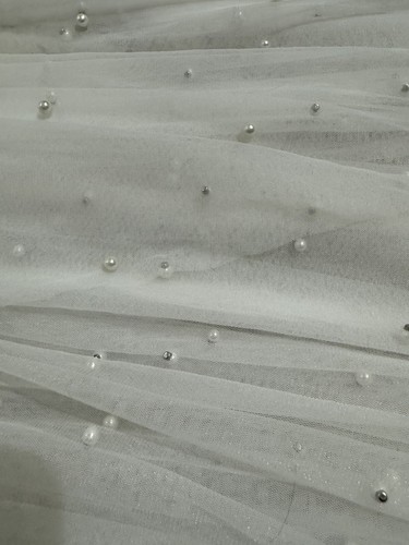 Grace Loves Lace Grace Bridal Veil, 110 inches Long, Pre-owned - Picture 8 of 12