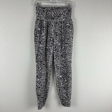 Athleta Tan White Black Salutation Textured Athletic Athleisure Joggers Small