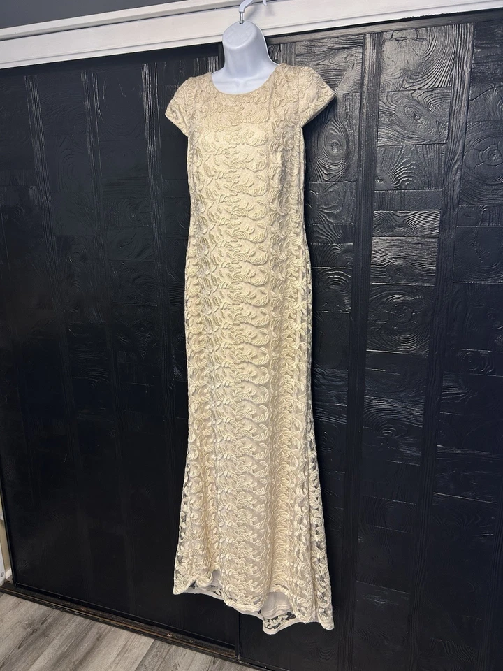 Calvin Klein Embroidered Overlay Evening Gown Dress Size 10 Formal Gala Prom - Image 3 of 4