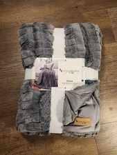 New Koolaburra by UGG Chloe Faux Fur Throw Blanket 50 x 70 Stone Gray