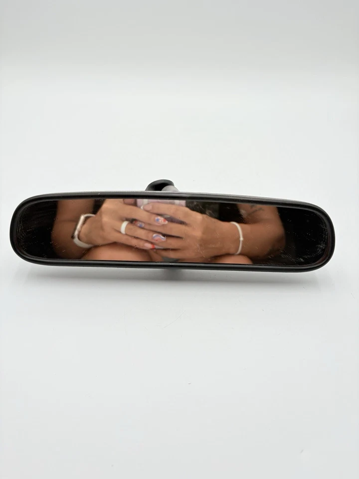 ⭐️ 1995-2005 Chevy Cavalier Rear View Mirror 011082 OEM - Image 2 of 4