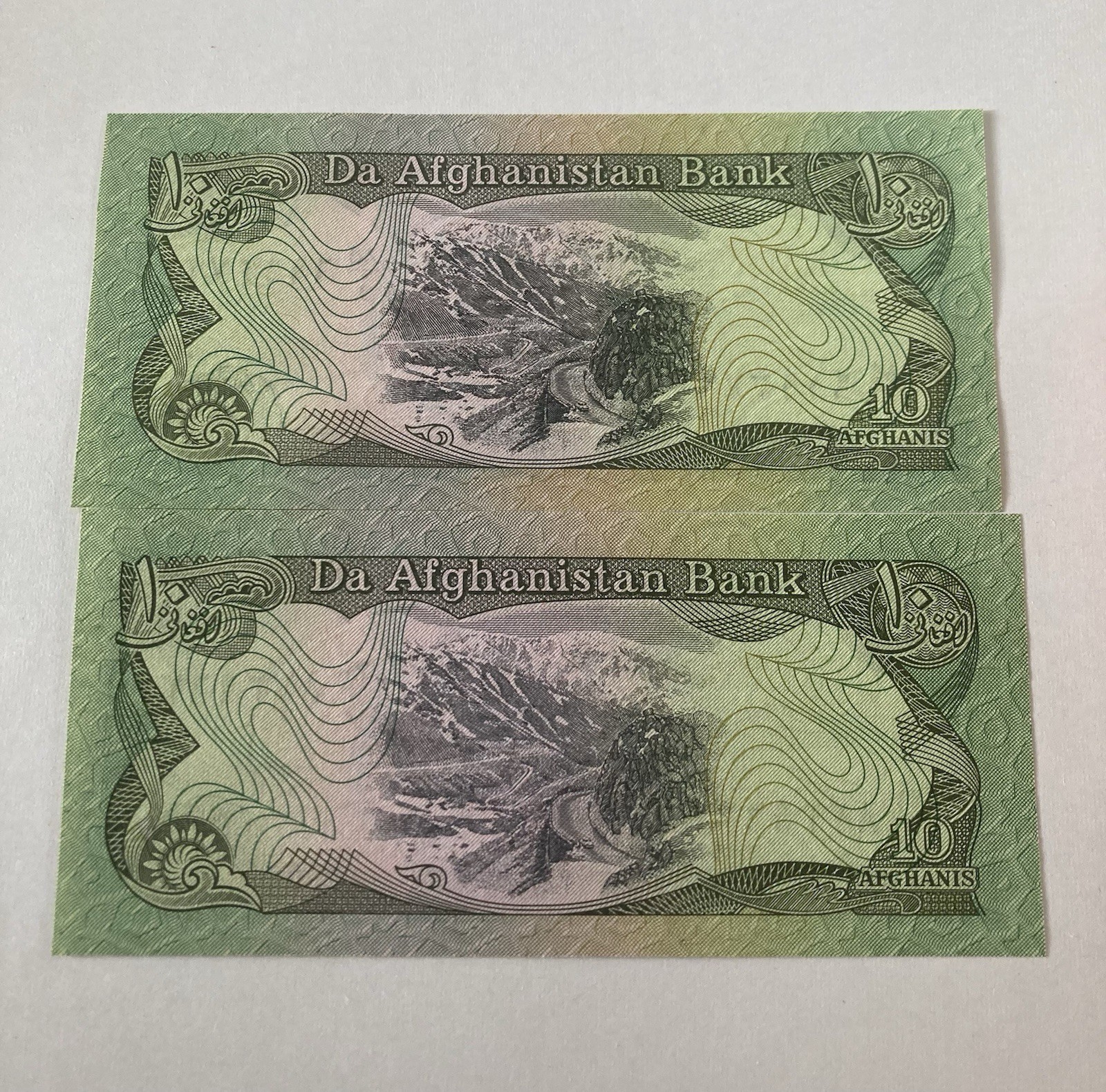 Foto 1 di 2