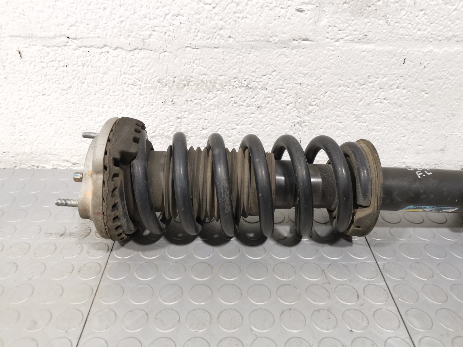 Maserati Ghibli S AWD 3.0L 2014 Front Left Shock Strut Absorber 670030334 OEM