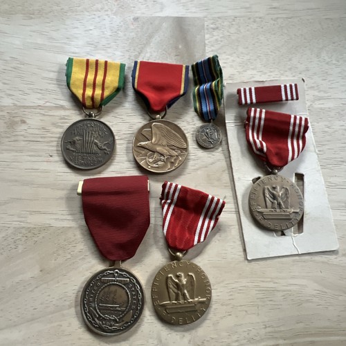 Metalli militari assortiti vintage. 6 medaglie totali - Foto 18 di 21