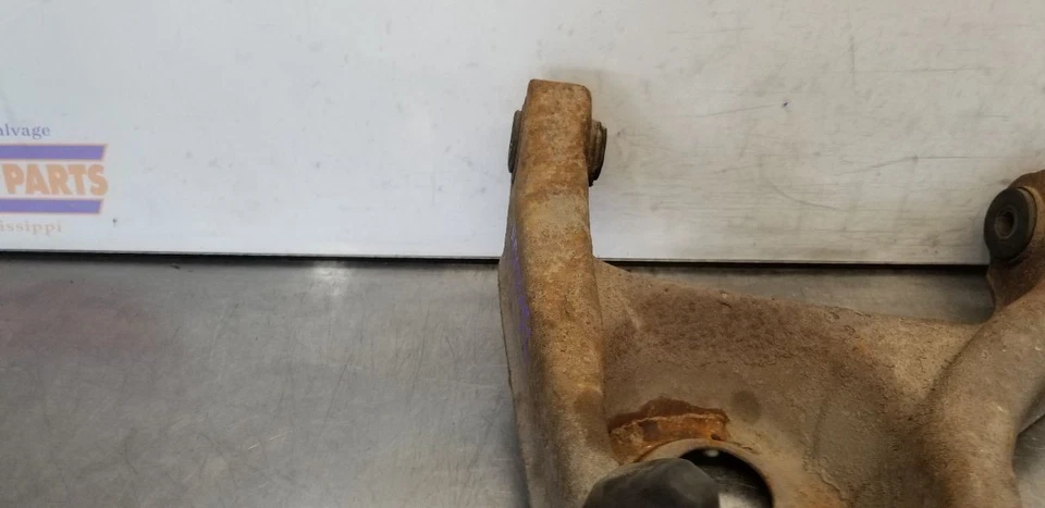 96 BUICK ROADMASTER BRAZO DE CONTROL INFERIOR CONDUCTOR DELANTERO IZQUIERDO Foto 2 de 4