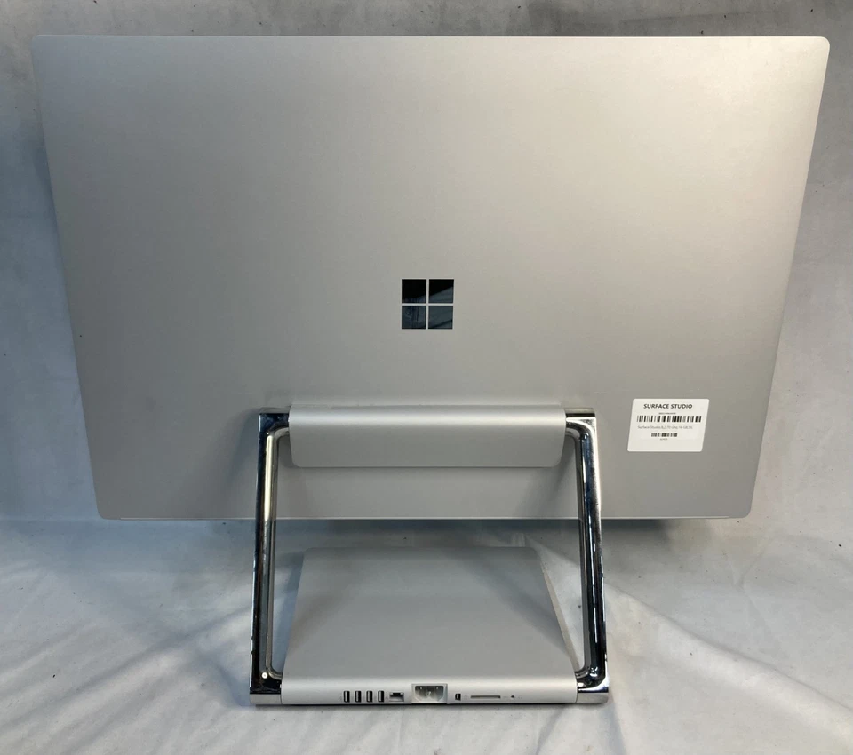 Unidad de disco duro Microsoft Surface Studio 19" i7-6820HQ @2,70 Ghz 16 GB RAM 1 TB Foto 2 de 3