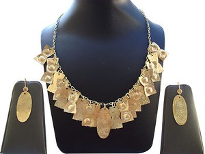 Authentic Elegant Gold Plated Hammer Finish Necklace Earring for Women Jewelry