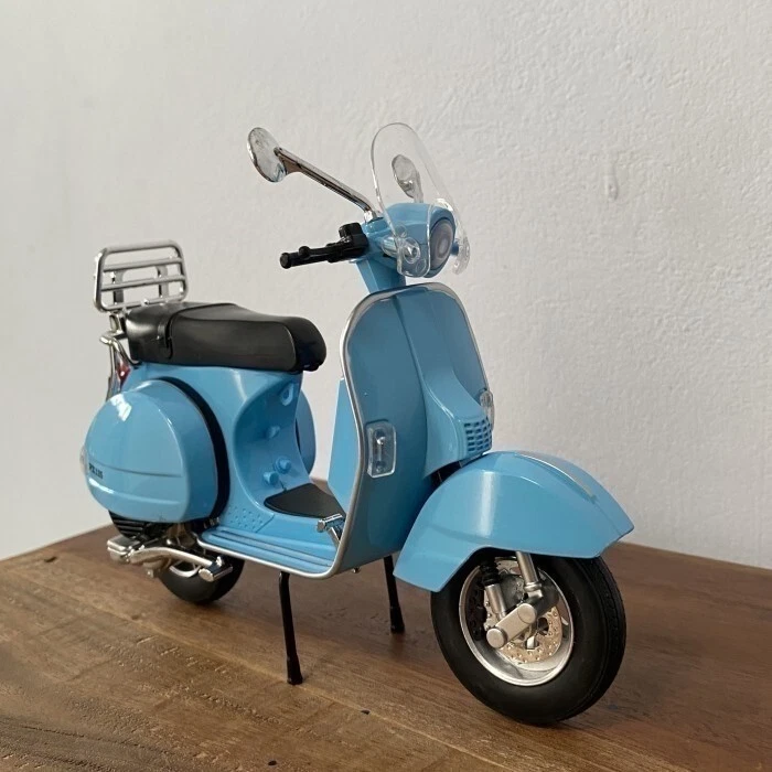 Diecast vespa px125 1/10 miniatur figure rare for gift sale - Image 2 of 4