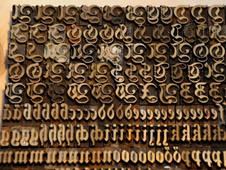 Prägeschrift Fraktur 10mm Messingschrift Buchbinder Messing Buchbinden Schrift