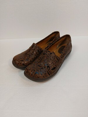 Born Concept B.O.C. Howell shoes size 8  Womens Brown boc shoes