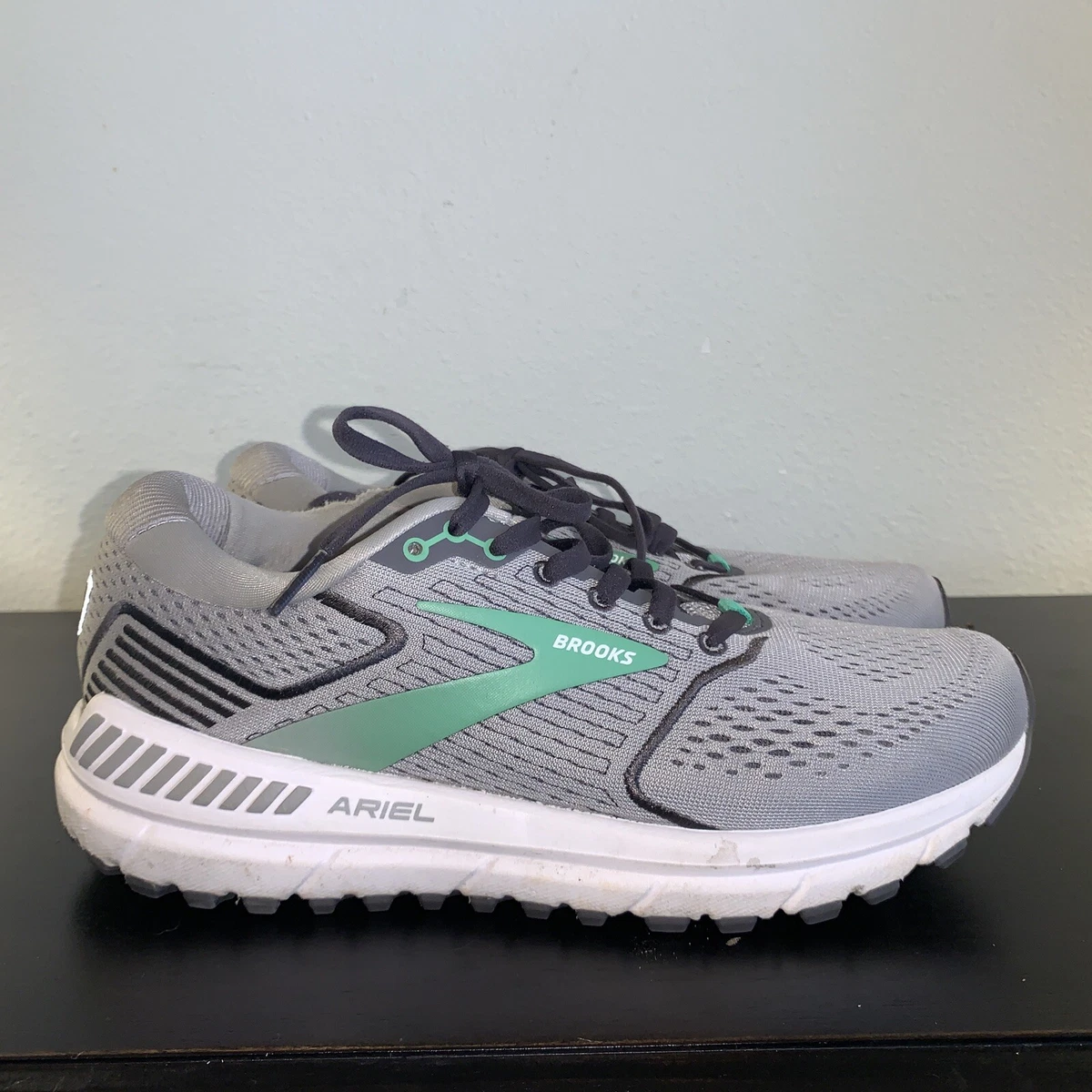 The Best Walking Shoes For Overpronation Of 2023