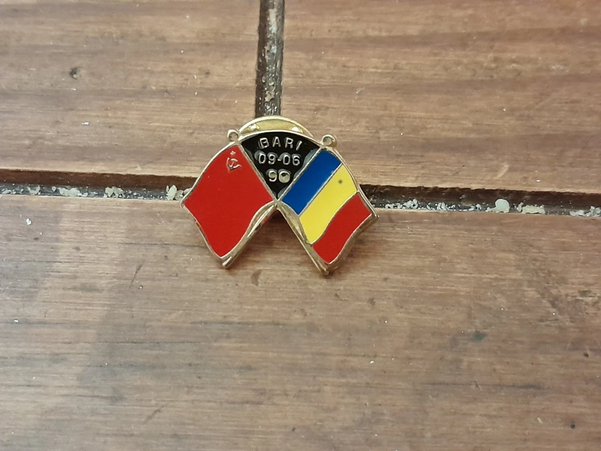 NO pin's Broche Revue - Urss Paris 1961 Du 01/09/1961 - 01/09/1961 1961 - p2