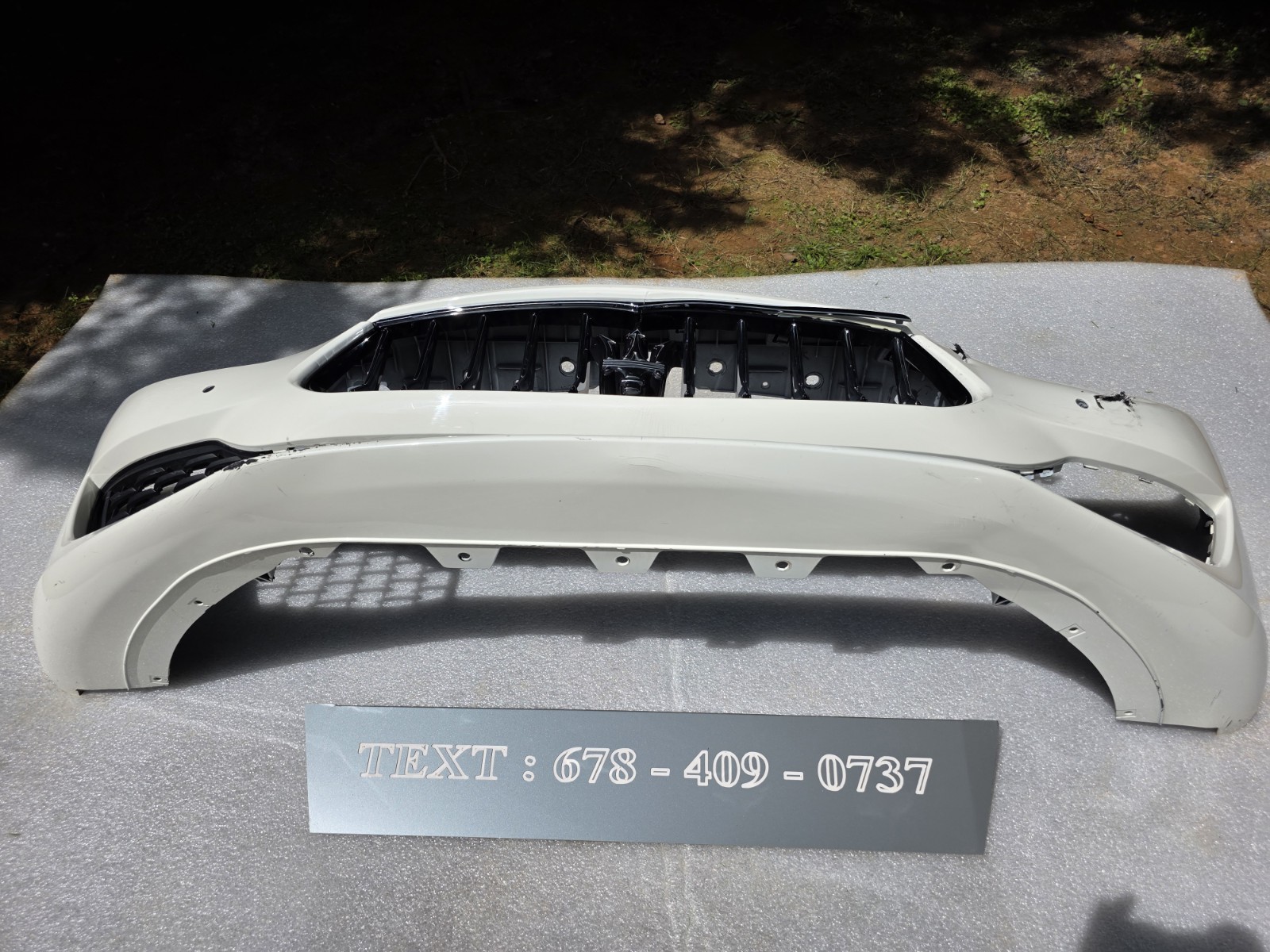 2014-2017 Maserati Ghibli Front Bumper Cover. OEM.  LOCAL PICK UP ONLY 670010937