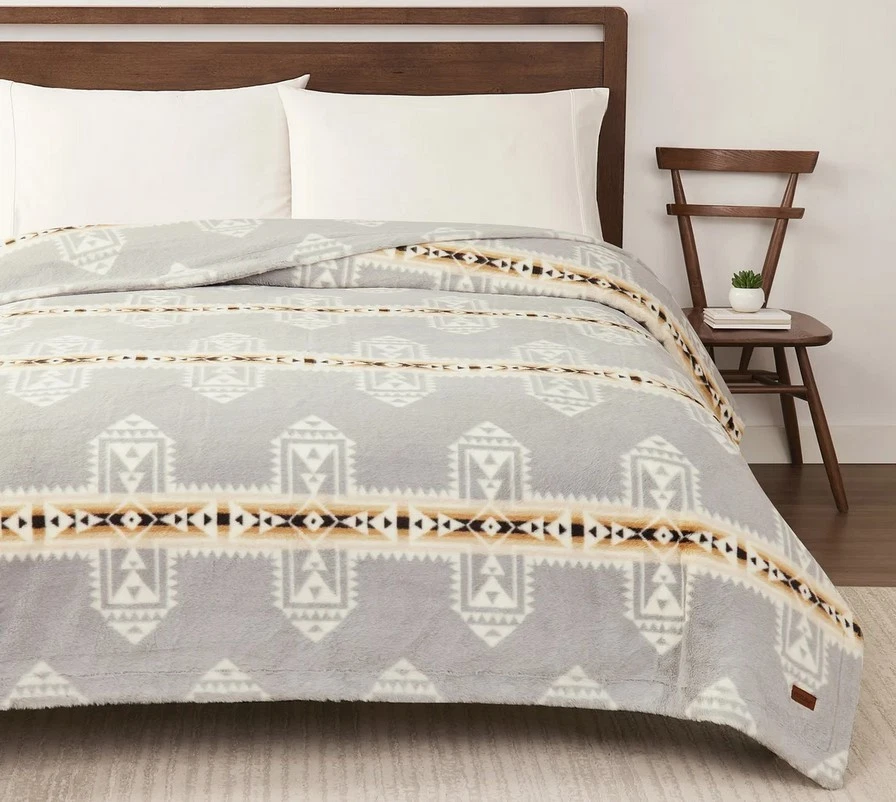 Pendleton Faux Fur Luxe Blanket QUEEN 98 in. x 92 in. Cross Roads Polyester New - Image 2 of 4